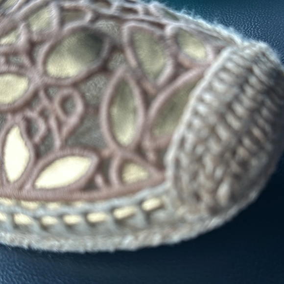 Tory Burch Gold Espadrilles Rhea Style - Like New! 8.5 - Picture 7 of 7